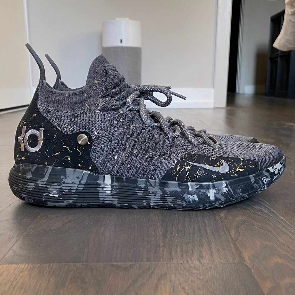 Nike KD 11 "Gold Splatter" Basketball Shoes Men's Size 12